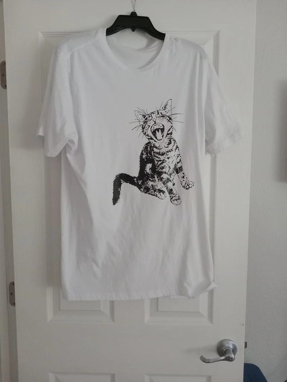 Cat Graphic Tee - Black on White - Unbranded. Ladies 2XL